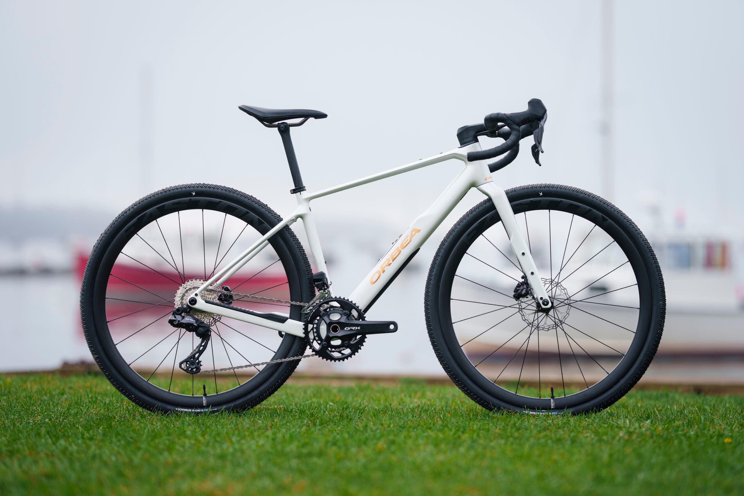 L'Orbea Terra al test sul campo delle bici da ghiaia Velo per trovare la migliore bici da ghiaia del 2026